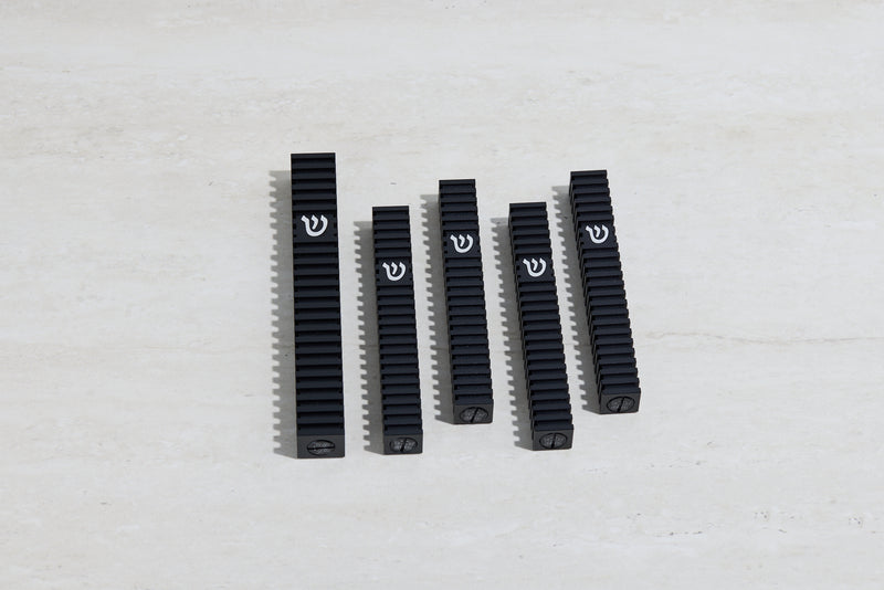 סט בתי מזוזה ריבוע מחורץ בסגנון Grooved (ללא נקודות)