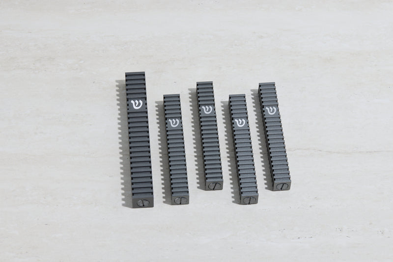 סט בתי מזוזה ריבוע מחורץ בסגנון Grooved (ללא נקודות)