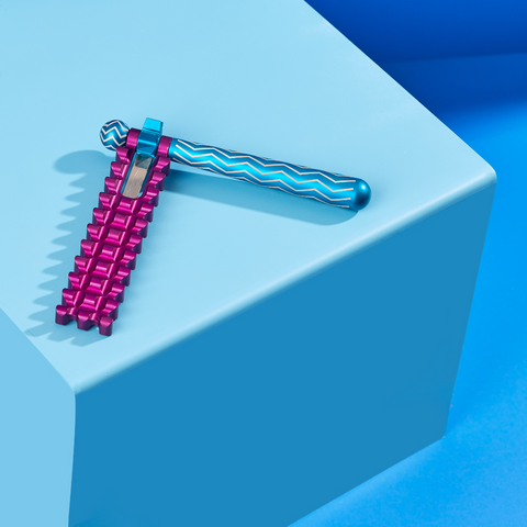 רעשן מסוגנן לפורים Waffle סגול